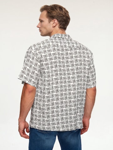 D’S Damat Comfort fit Button Up Shirt in White