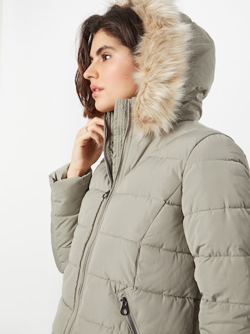 VERO MODA Winterjacke 'LIV' in Grün