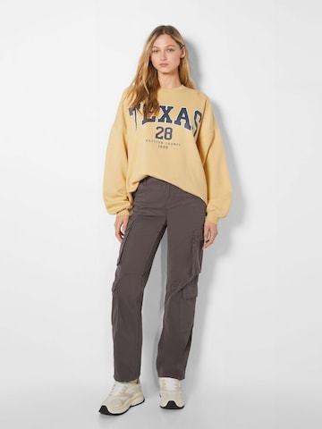 Bershka Sweatshirt in Gelb