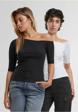 T-shirt Urban Classics en noir : devant