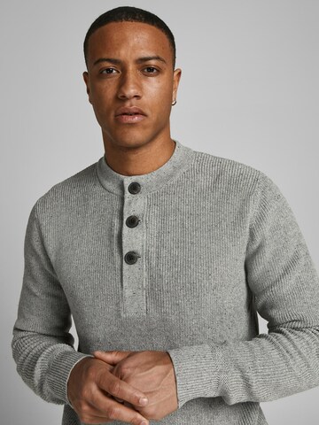 JACK & JONES Sweter 'Clark' w kolorze szary