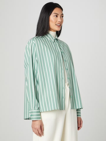 millane Blouse 'Bella' in Groen: voorkant