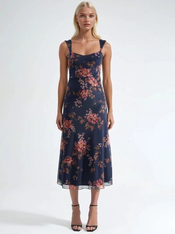 Hiccup Dress in Blue: front