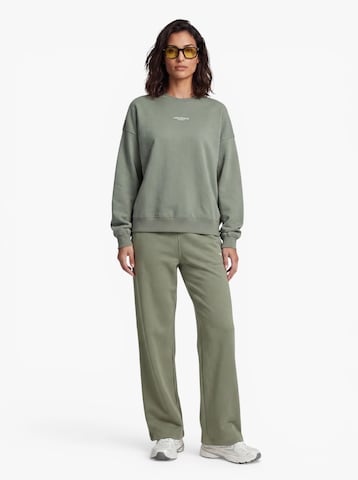 Sweat-shirt 'JXSTUDIO VESTERBRO' JJXX en vert