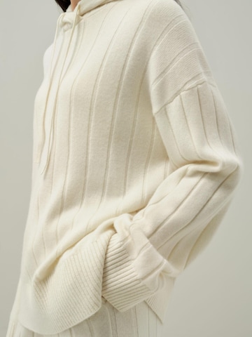 Lilysilk Pullover 'Rippstrick-Pullover mit Kapuze'‌‌ in Weiß