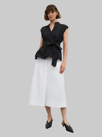 Madnezz House Blouse in Zwart: voorkant