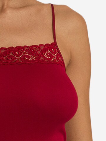 Hanro Undershirt 'Moments' in Red