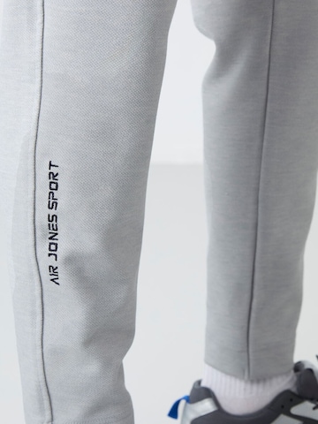 Tommy Life - Fato de desporto em cinzento
