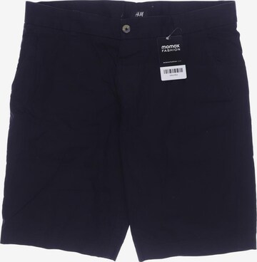 H&M Shorts in 33 in Black: front