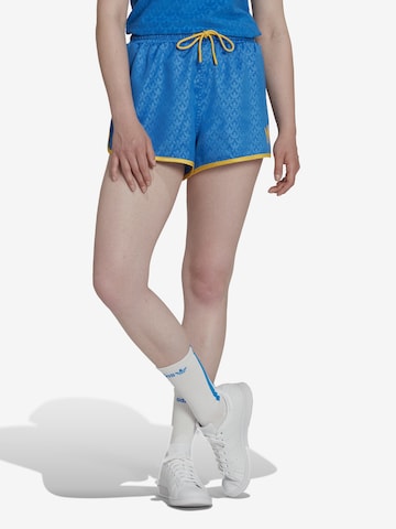 ADIDAS ORIGINALS Regular Shorts 'Adicolor 70S Monogram' in Blau: predná strana