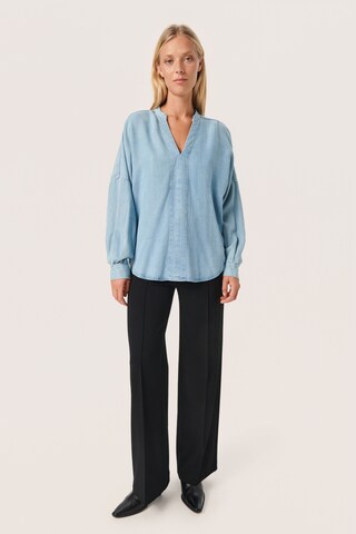 SOAKED IN LUXURY Blouse 'Friday' in Blue
