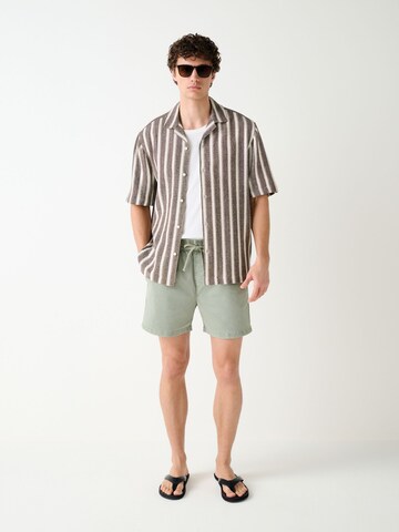 Fit confort Chemise Next en marron