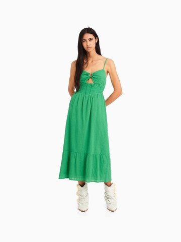 Bershka Kleid in Grün