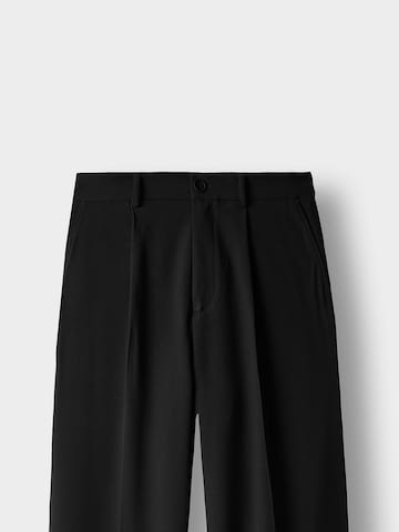 Burocs Loose fit Pleat-Front Pants in Black