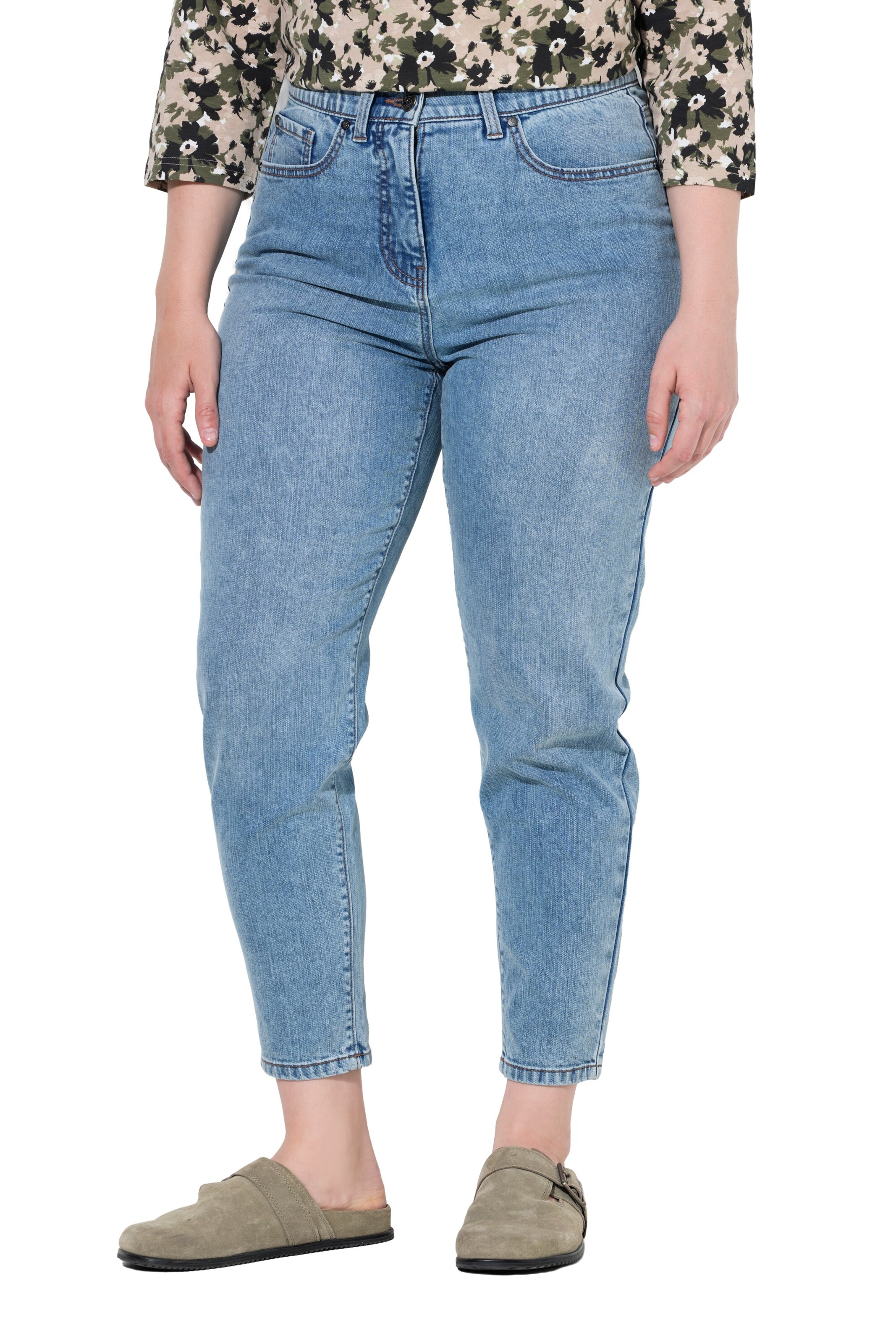 Ulla Popken Regular Jeans in Blue: front