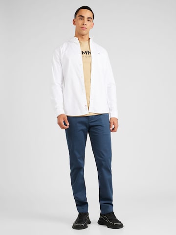 Coupe regular Chemise Tommy Jeans en blanc