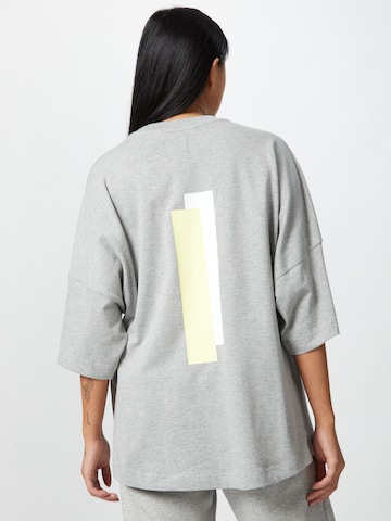 T-Shirt 'Kelkid' ABOUT YOU x Mero en gris