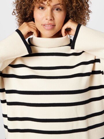 Vero Moda Curve Sweater 'Saba' in White