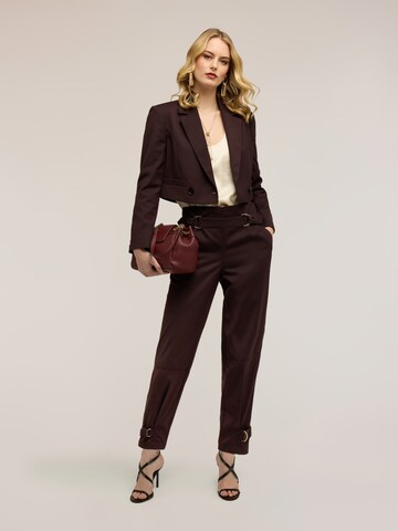 MOTIVI Regular Trousers in Brown