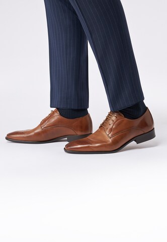 ROY ROBSON Lace-up shoe in Brown: front