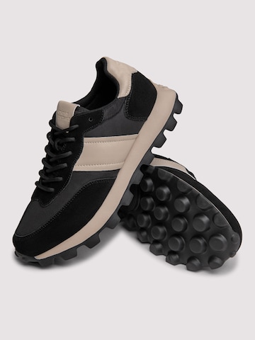 Pantofi de la Ombre pe negru