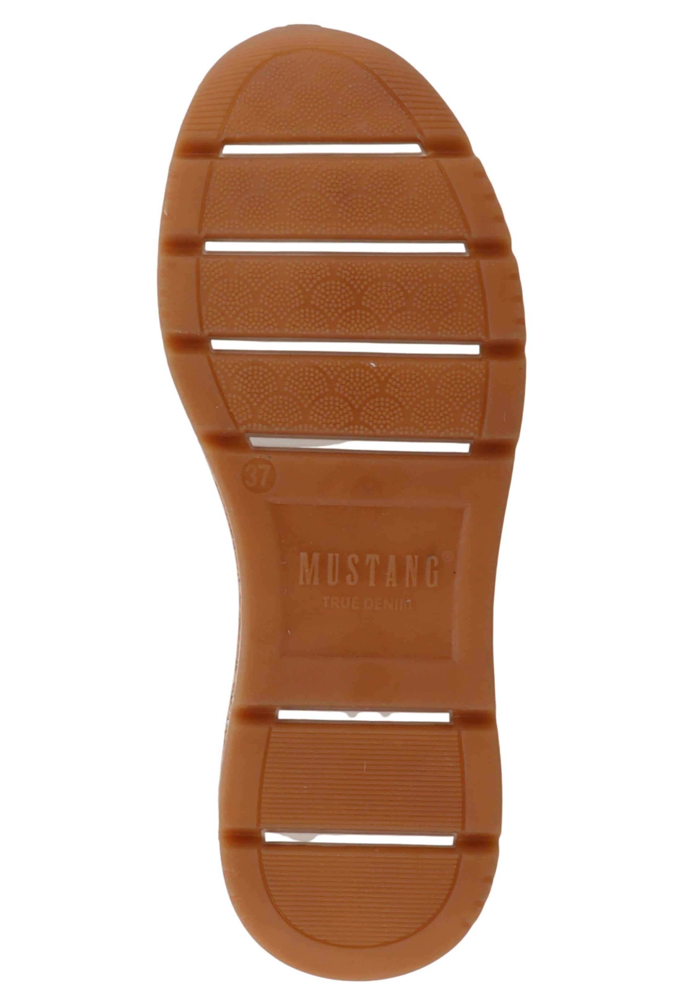 MUSTANG Ниски маратонки в бяло