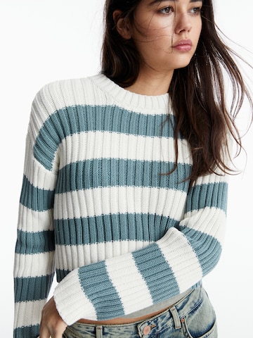 Pull&Bear Sweater in Green