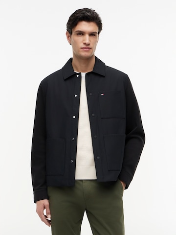 TOMMY HILFIGER Välikausitakki 'ESS' värissä musta: etupuoli