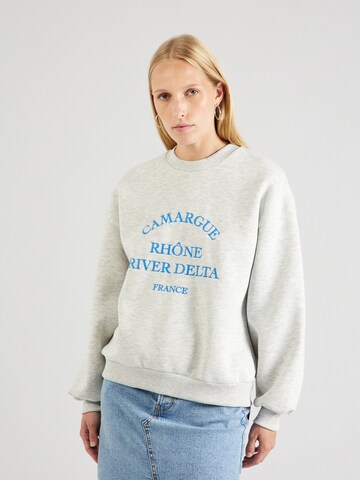 Gina Tricot Sweatshirt 'Riley' in Grau: Vorderseite