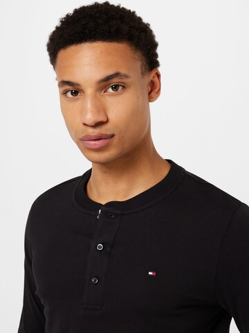 Tricou de la TOMMY HILFIGER pe negru