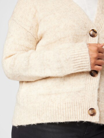 ONLY Carmakoma Strickjacke in Beige