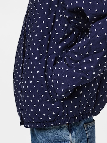 Veste mi-saison 'PCFamilla' PIECES en bleu