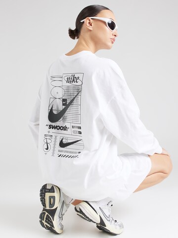 Nike Sportswear Shirt 'SWOOSH' in Wit: voorkant