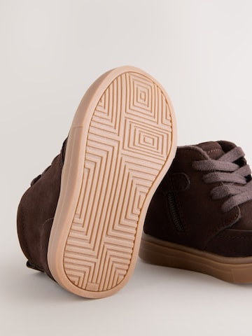 Next - Botas en marrón