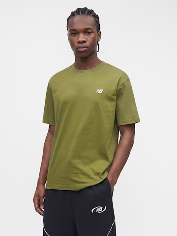 new balance Koszulka 'Essentials' w kolorze zielony
