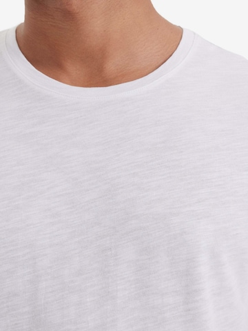 T-Shirt 'Leo' WESTMARK LONDON en blanc