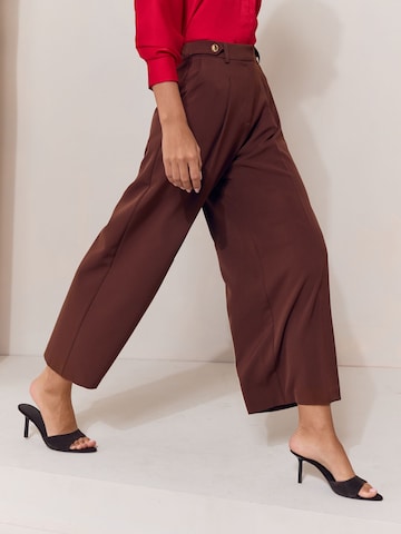 Wide Leg Pantalon à pince Lipsy en marron