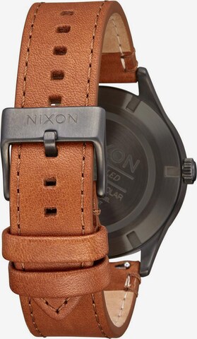 Nixon Analoog horloge in Bruin