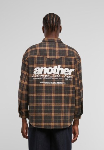 Maglietta ' ' di Another Cotton Lab in marrone