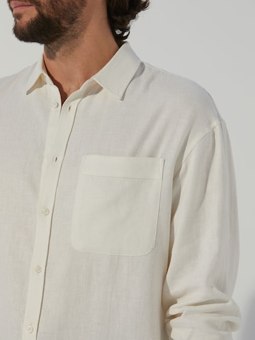 ABOUT YOU x Alvaro Soler Regular fit Button Up Shirt 'Leon' in White