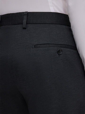 STRELLSON Slim fit Pleated Pants 'Kynd' in Grey