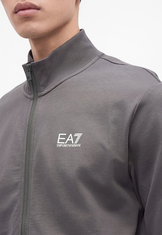 EA7 Emporio Armani Sweatjacka i grå