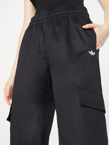 Wide leg Pantaloni cargo 'Wide ' di ADIDAS ORIGINALS in nero