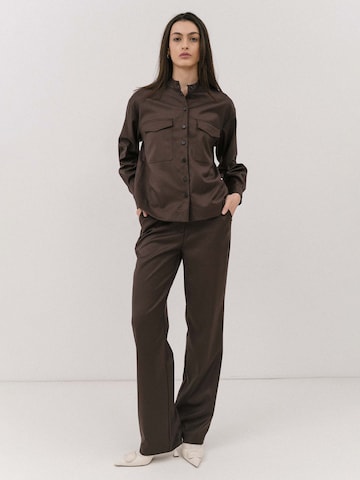 4TAILORS Обычный Штаны 'Armor' в Коричневый