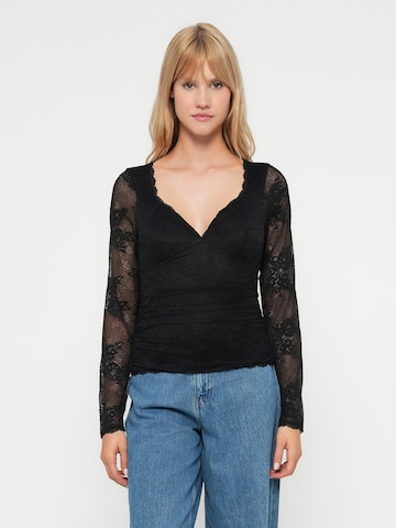 Abercrombie & Fitch - Blusa en negro: frente