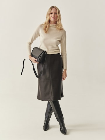 TATUUM Õlakott 'Lenqa', värv must: eest vaates