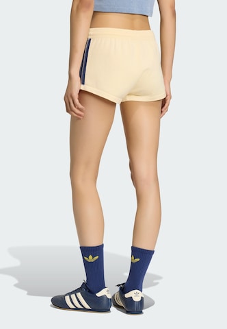 ADIDAS ORIGINALS - regular Pantalón en beige