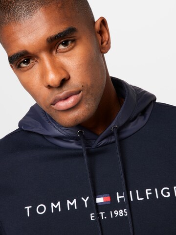 TOMMY HILFIGER Sweatshirt i blå