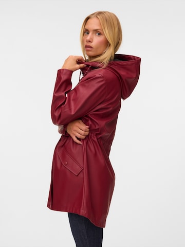 VERO MODA - Abrigo de entretiempo 'VMMALOU' en rojo