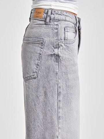 IT'S BASIC Regular Jeans 'Straight High Rise Jeans' in Grijs